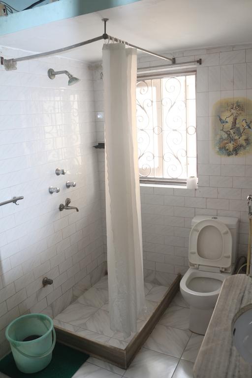 Monorama Guest House Kolkata Ngoại thất bức ảnh